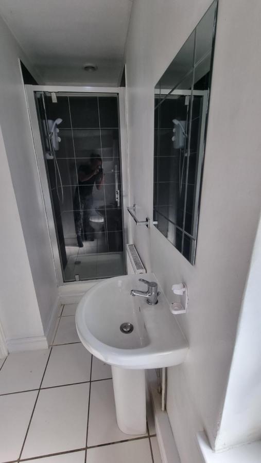 En Suite Room With Kitchen Facilities ノッティンガム エクステリア 写真