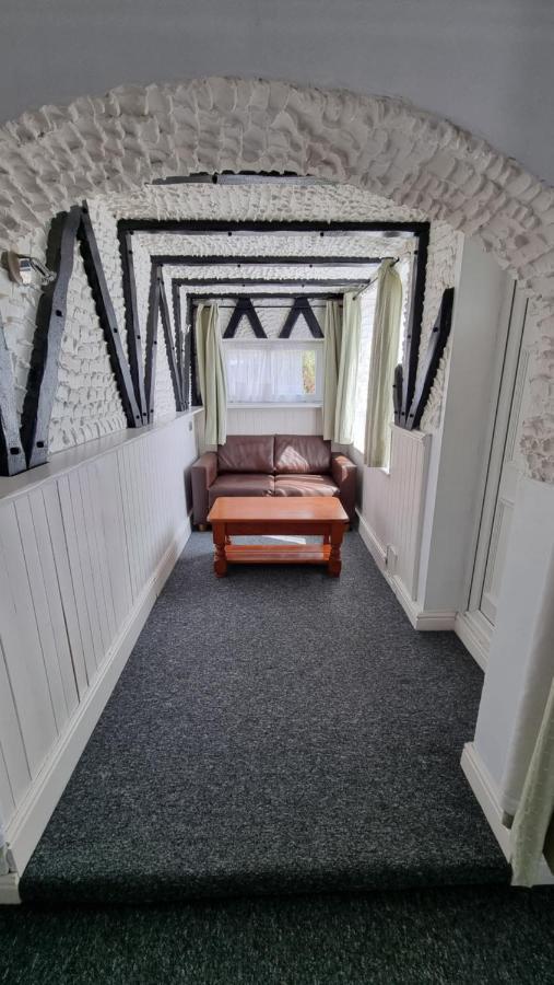 En Suite Room With Kitchen Facilities ノッティンガム エクステリア 写真